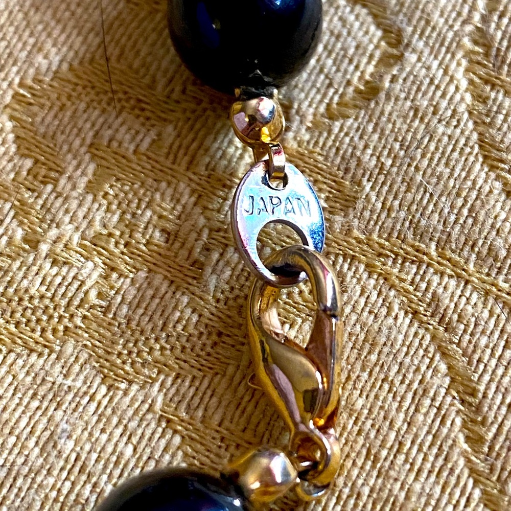 VTG Lee Sands Black onyx beaded necklace,onyx pendant, gold/turquoise lacquer - Picture 10 of 11